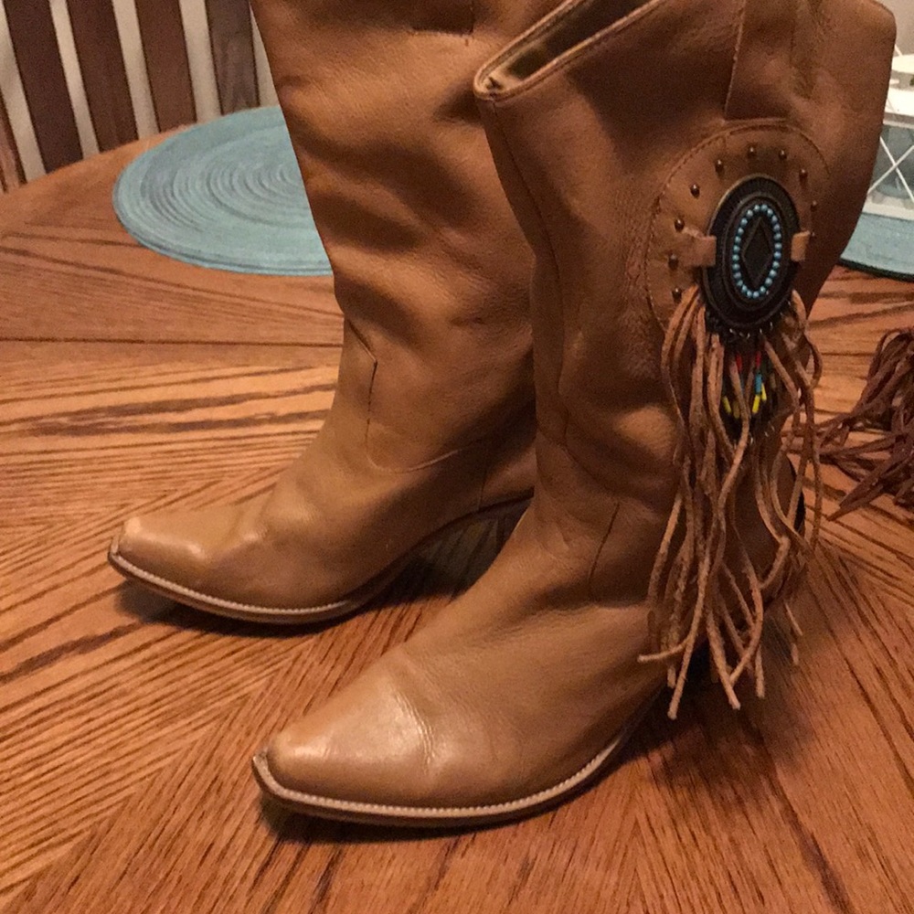 Codewest Tan fringed leather cowboy boots 7.5
